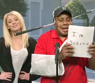 (Photo by NBC Via Hulu) Saturday Night Live guest host Blake Lively and regular Kenan Thompson spoof Elin Nordegren and Tiger Woods 
