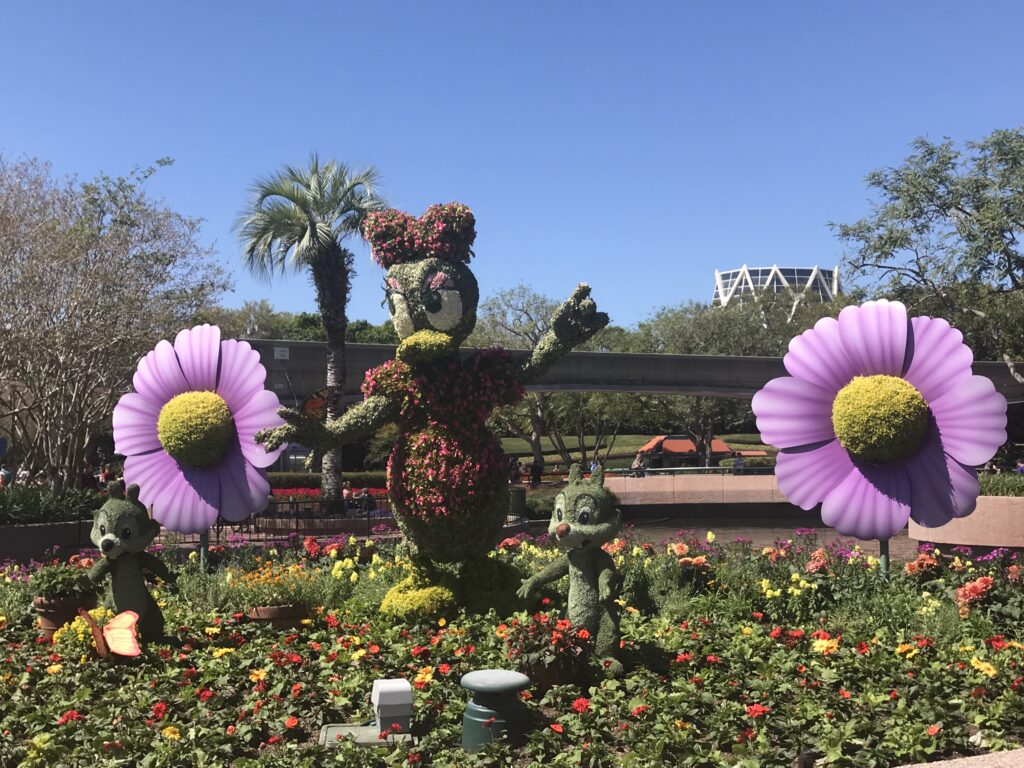 Daisy Duck topiary at the 2018 Epcot International Flower & Garden Festival