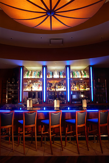 The bar at Ocean Prime in Orlando. Photo credit: Ocean Prime